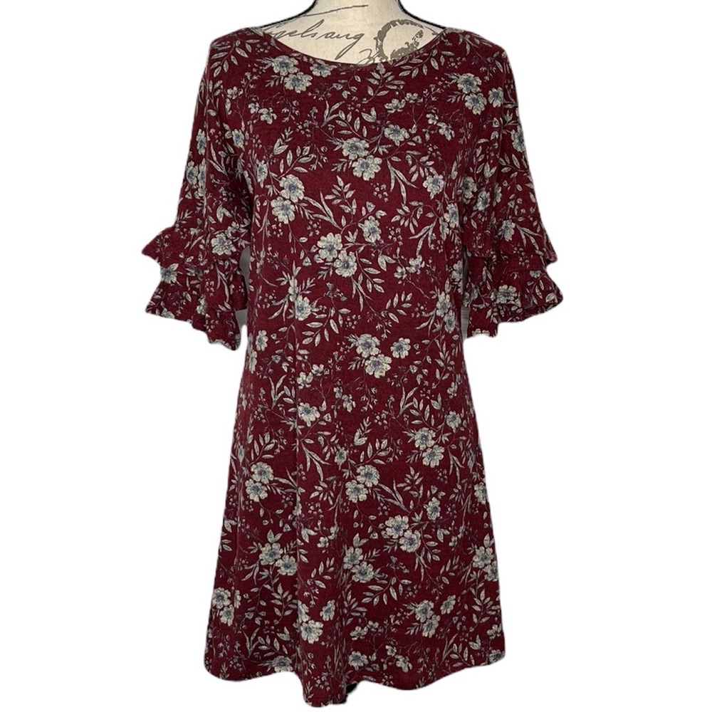 NWT Xtraordinary floral print dress with ruffle sleeves